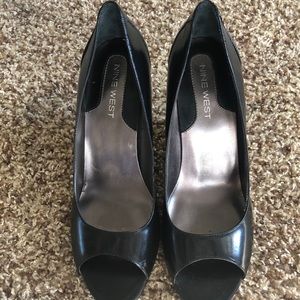 Women’s shoes
